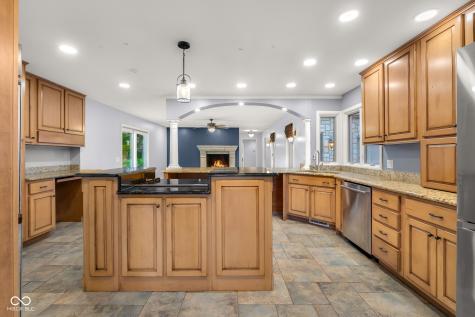 4872 S Poplar Drive Columbus IN 47201