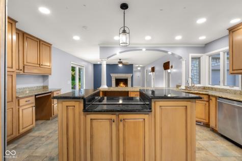 4872 S Poplar Drive Columbus IN 47201