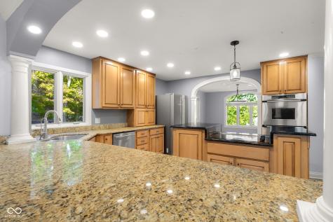 4872 S Poplar Drive Columbus IN 47201