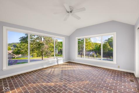 4872 S Poplar Drive Columbus IN 47201