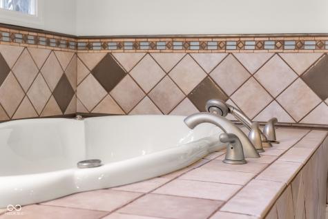 4872 S Poplar Drive Columbus IN 47201