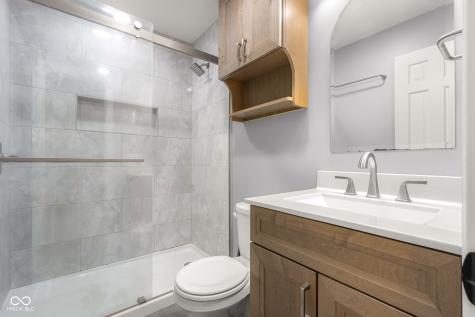 4872 S Poplar Drive Columbus IN 47201