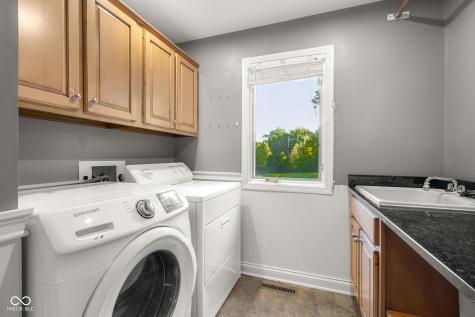 4872 S Poplar Drive Columbus IN 47201