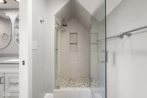 4872 S Poplar Drive Columbus IN 47201