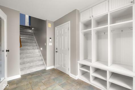 4872 S Poplar Drive Columbus IN 47201