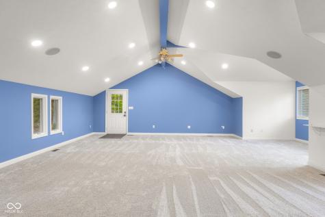 4872 S Poplar Drive Columbus IN 47201