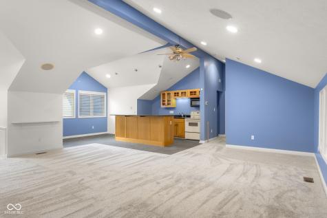 4872 S Poplar Drive Columbus IN 47201