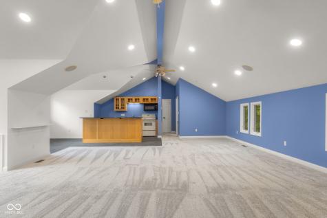 4872 S Poplar Drive Columbus IN 47201