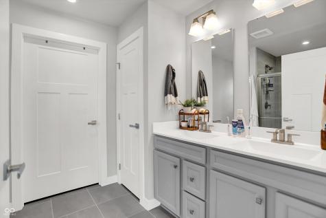 953 Independence Drive Edinburgh IN 46124