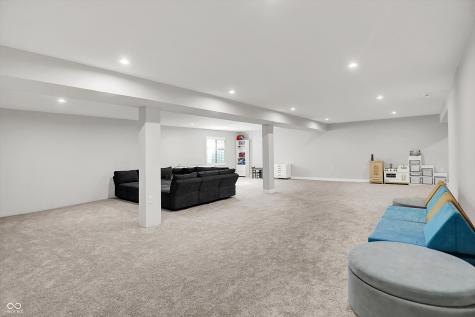 953 Independence Drive Edinburgh IN 46124