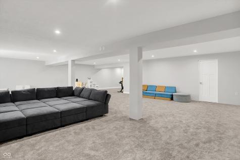 953 Independence Drive Edinburgh IN 46124