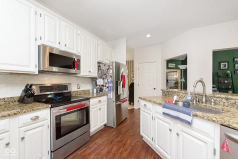 10430 Fox Creek Lane Fishers IN 46037