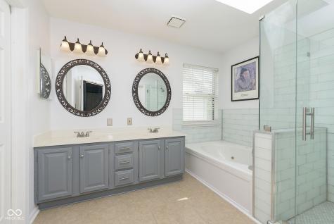 10430 Fox Creek Lane Fishers IN 46037