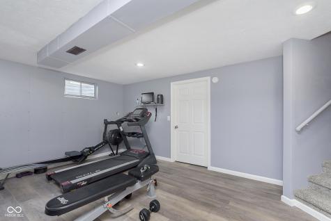 10430 Fox Creek Lane Fishers IN 46037