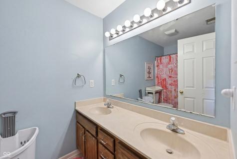 18715 Crestline Court Noblesville IN 46060