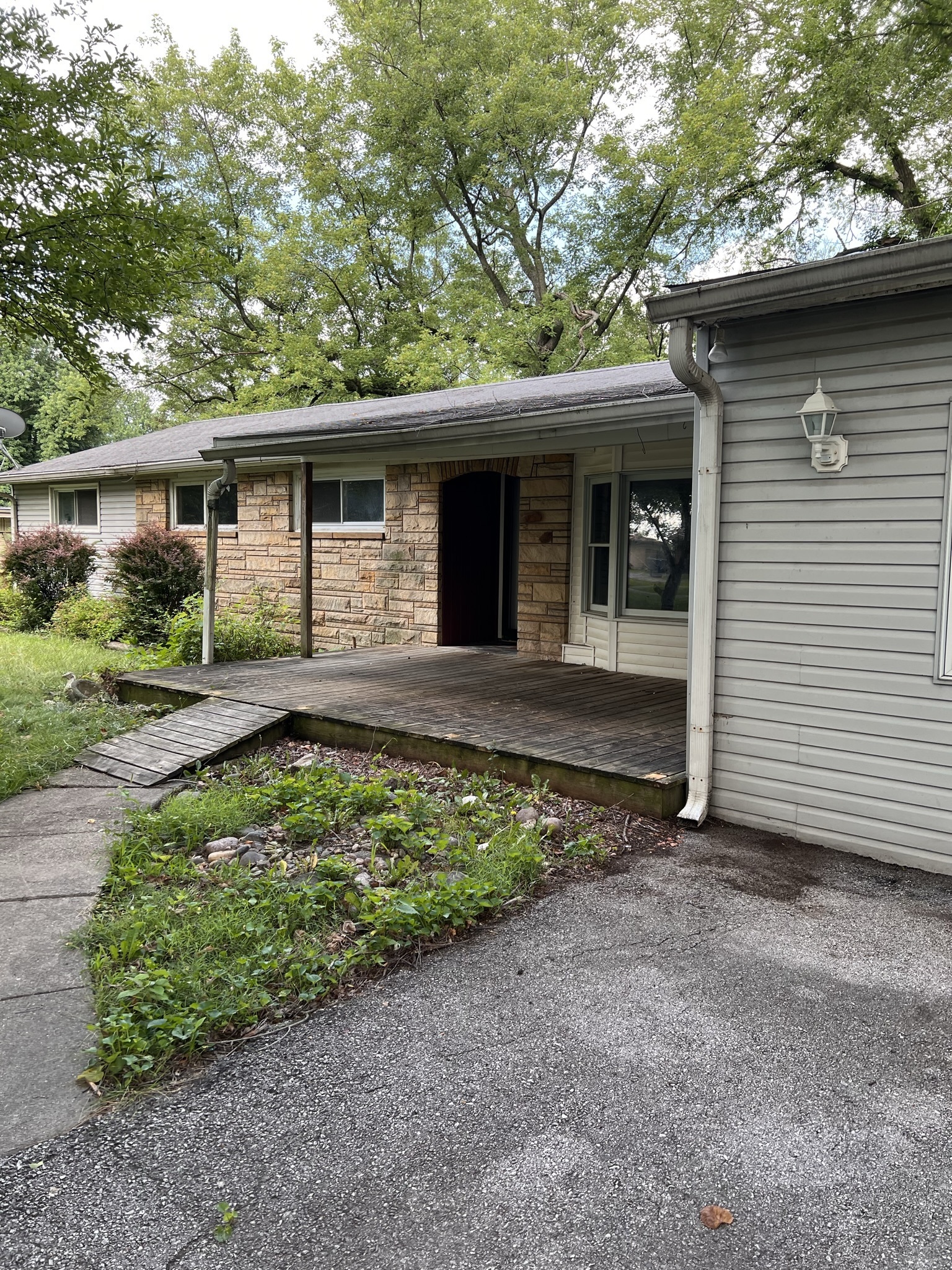 1736 E Hamblen Drive Indianapolis IN 46231