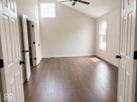 9144 Aintree Drive Indianapolis IN 46250