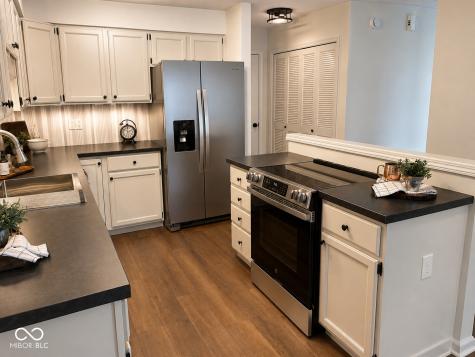 9144 Aintree Drive Indianapolis IN 46250