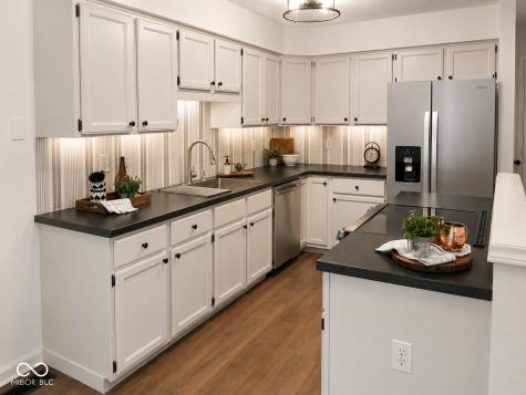 9144 Aintree Drive Indianapolis IN 46250