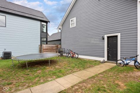 2038 N College Avenue Indianapolis IN 46202