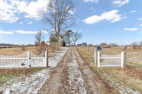 10886 N Us Highway 231 Roachdale IN 46172