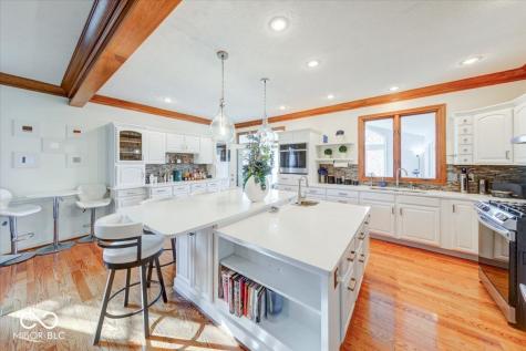 7250 Royal Oakland Drive Indianapolis IN 46236