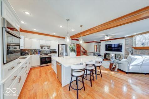7250 Royal Oakland Drive Indianapolis IN 46236