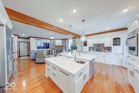 7250 Royal Oakland Drive Indianapolis IN 46236