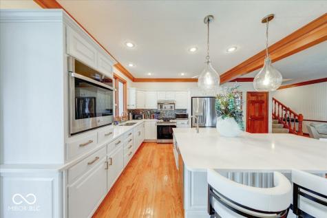 7250 Royal Oakland Drive Indianapolis IN 46236