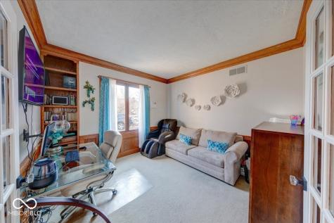 7250 Royal Oakland Drive Indianapolis IN 46236