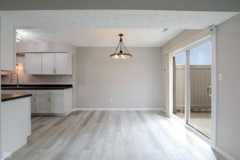 9303 Golden Oaks W Indianapolis IN 46260
