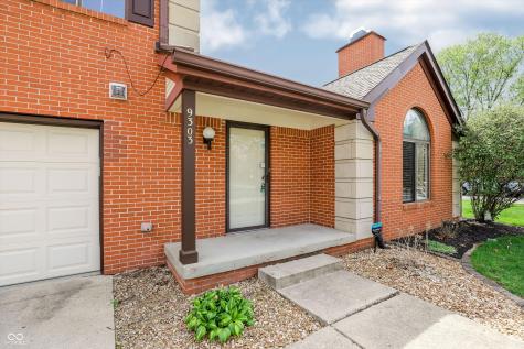 9303 Golden Oaks W Indianapolis IN 46260
