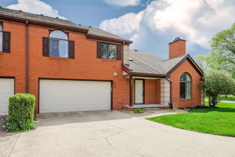 9303 Golden Oaks W Indianapolis IN 46260