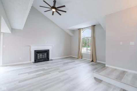 9303 Golden Oaks W Indianapolis IN 46260