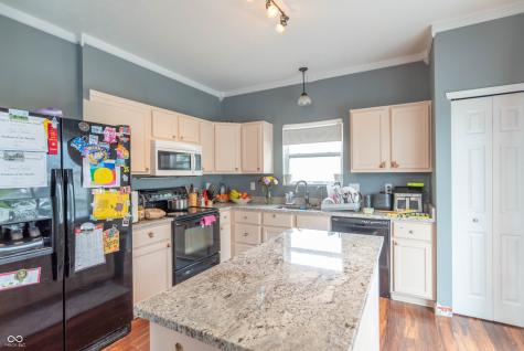 3873 Crest Point Drive Westfield IN 46062
