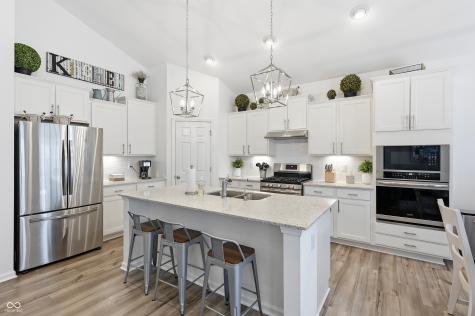 7105 Provincial Drive Mccordsville IN 46055