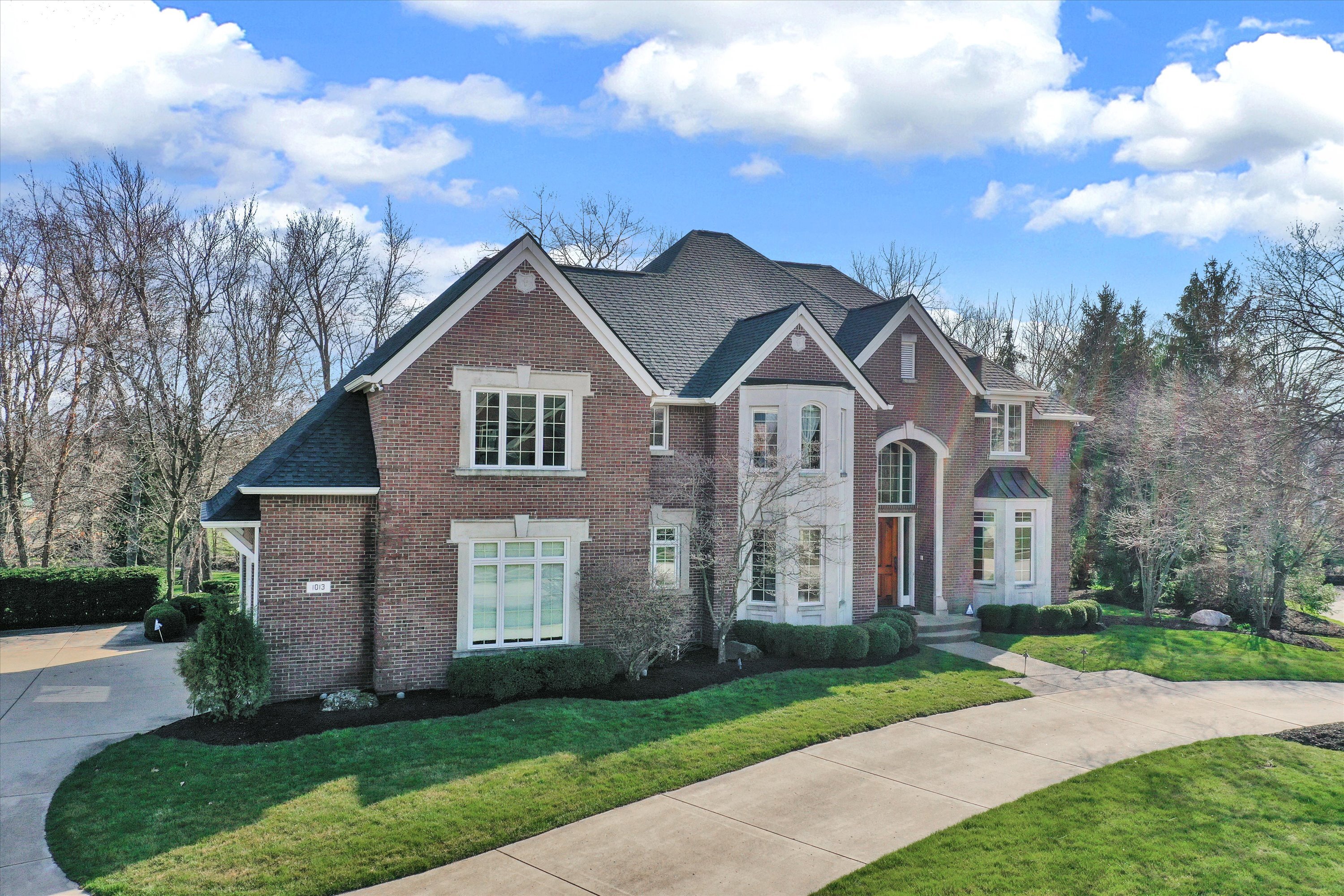 1013 Summer Hill Carmel IN 46032