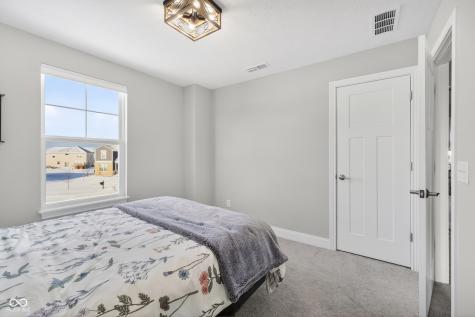 15618 Temple Wood Circle Fishers IN 46037