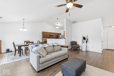 8112 Elsen Ridge Avon IN 46123