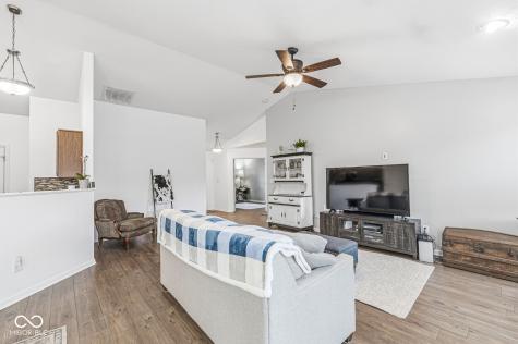 8112 Elsen Ridge Avon IN 46123