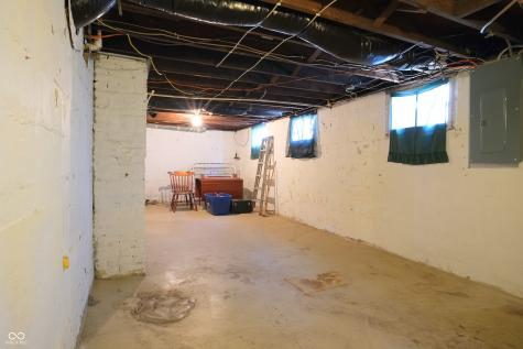 2446 N 14th Street Terre Haute IN 47804