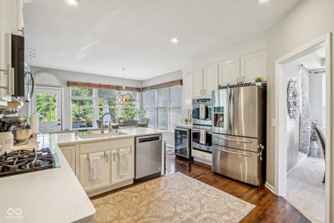 8252 Cloverdale Way Indianapolis IN 46256