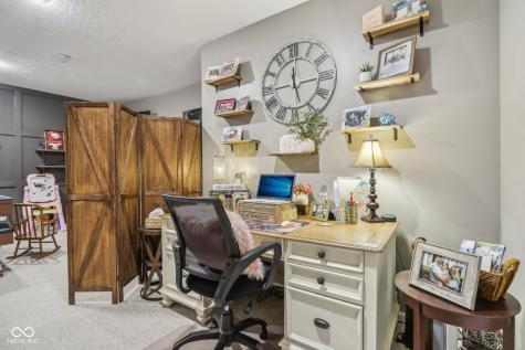 8252 Cloverdale Way Indianapolis IN 46256