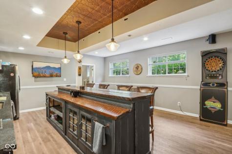 8252 Cloverdale Way Indianapolis IN 46256