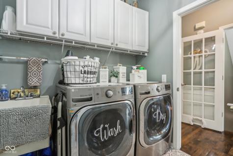 8252 Cloverdale Way Indianapolis IN 46256