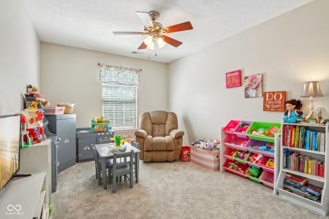 8252 Cloverdale Way Indianapolis IN 46256