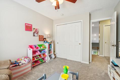 8252 Cloverdale Way Indianapolis IN 46256