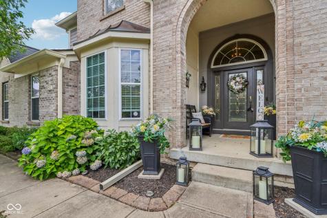 8252 Cloverdale Way Indianapolis IN 46256