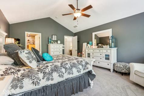 8252 Cloverdale Way Indianapolis IN 46256