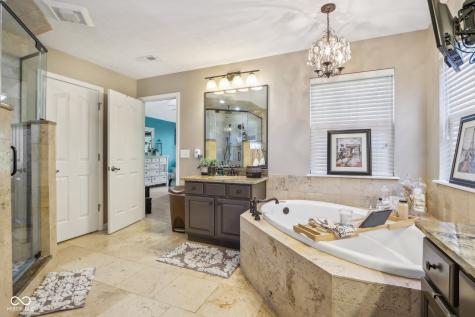 8252 Cloverdale Way Indianapolis IN 46256
